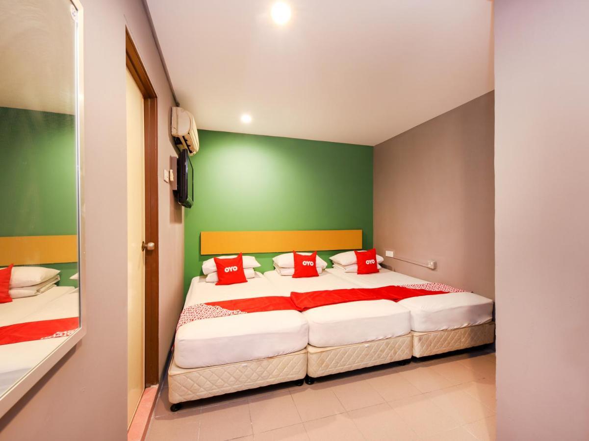 Oyo 89688 Alor Street Hotel Kuala Lumpur Exterior foto